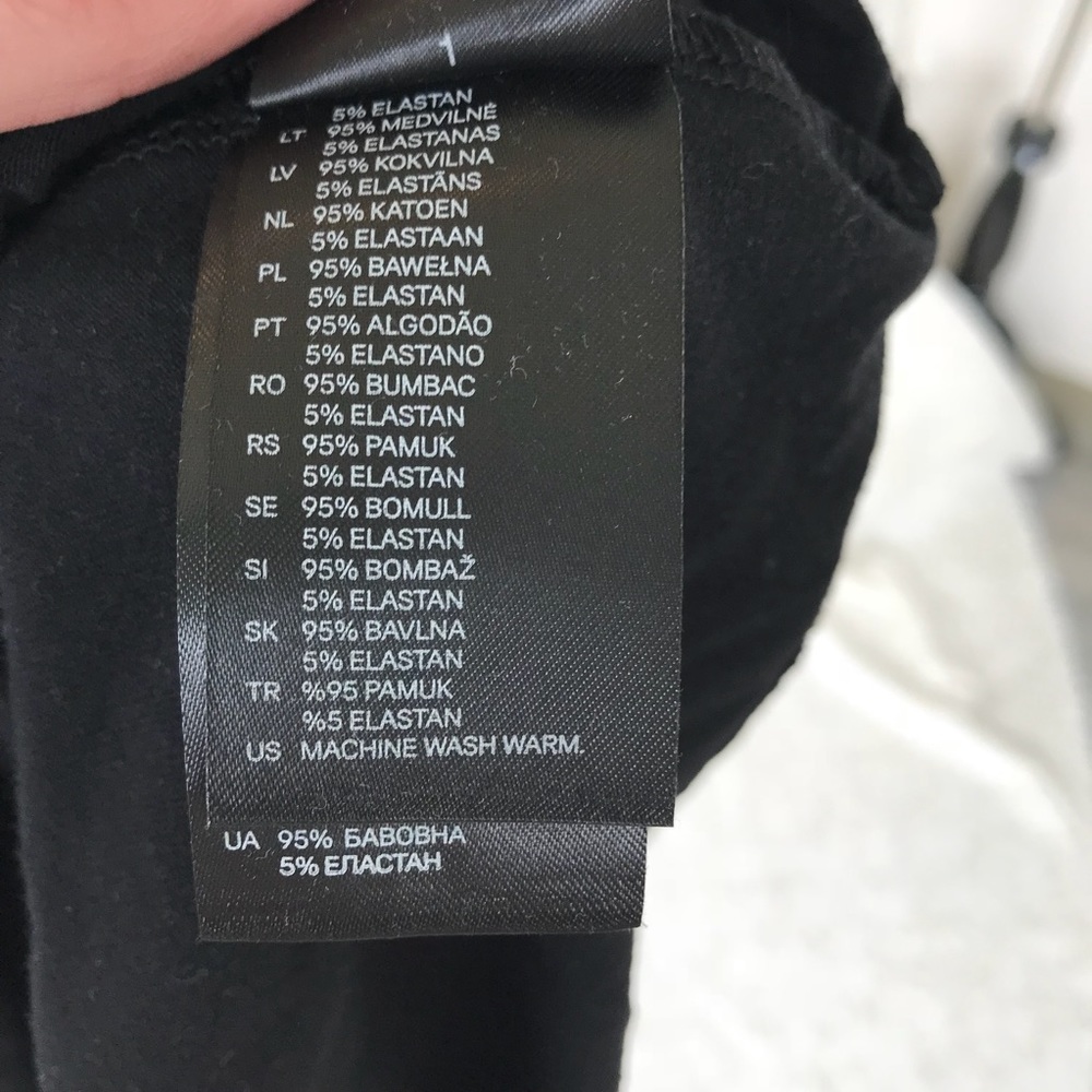 🎄H&M-Black T-Shirt Dress🎄 - Picture 4 of 8